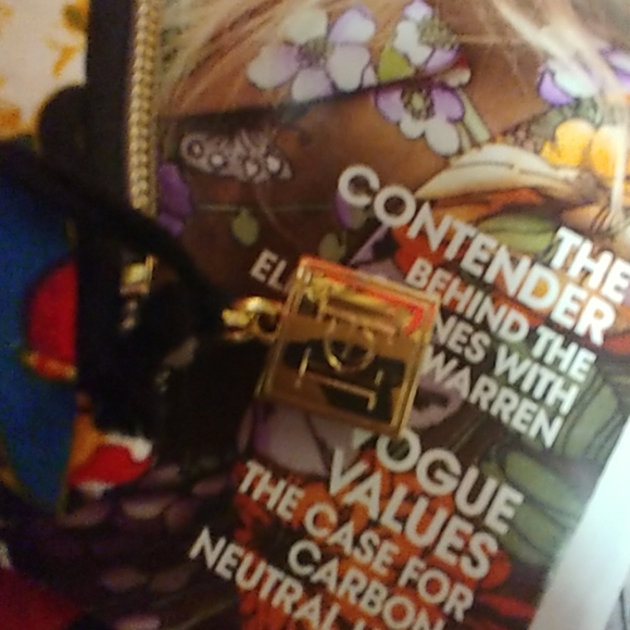 NEIMAN MARCUS TRAVEL BAG - Picture 3 of 5